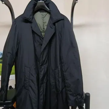 Travel Partner 블랙 다운 자켓