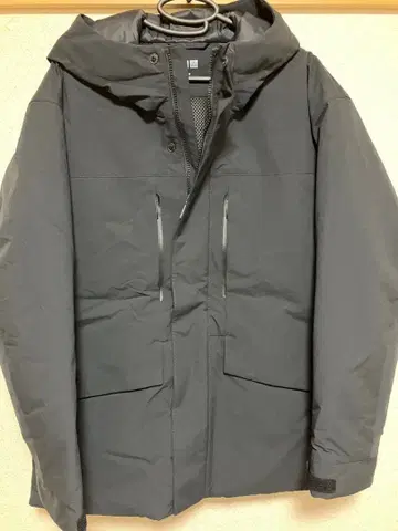 유니클로 하이브리드 다운 후드티 블랙 M