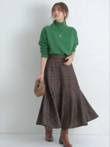 저스길리티 레이스업 체크 플레어 스커트