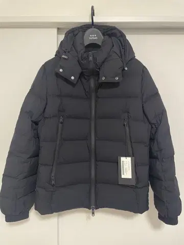 TATRAS 블랙 다운 자켓
