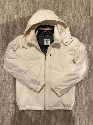 먼싱웨어 다운 자켓 고어텍스