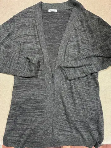 tk. 다케오 키쿠치 그레이 가디건