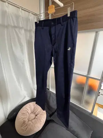 네이비 슬림핏 팬츠