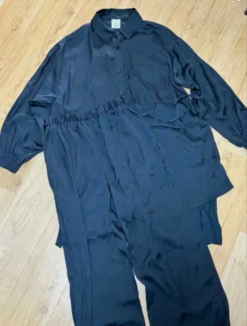 젤라또피케 새틴 셔츠 팬츠 세트