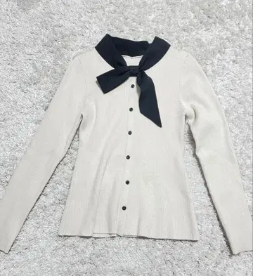 [ 새상품급 ] 스트로베리 필드 리본 포함 니트