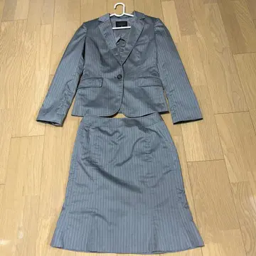 그레이 스커트 수트 9호