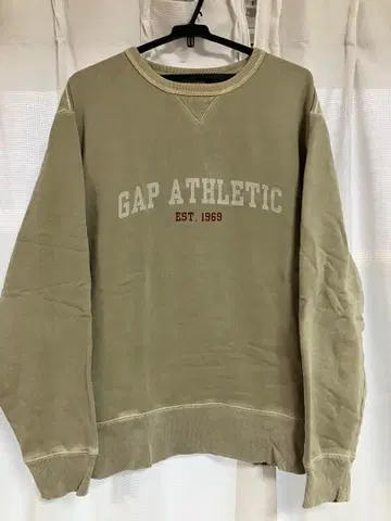 GAP 트레이닝복 올리브 그린