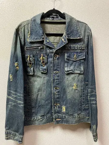 데님 자켓 데미지 가공 스터드 부착