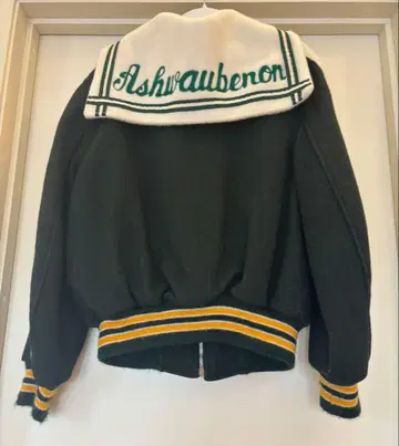 BUTWIN 세일러 카라 바시티 자켓 모스그린