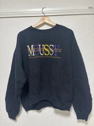 MOUSSY 블랙 맨투맨 트레이닝복