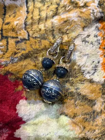 새상품급 빈티지 2way 블랙 볼 귀찌