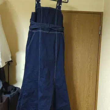 MURUA 프론트 크로스 디자인 점프 수트