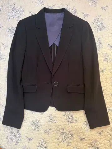 블랙 싱글 버튼 테일러드 자켓