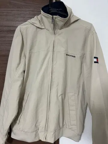 TOMMY HILFIGER 후드 부착 자켓 베이지