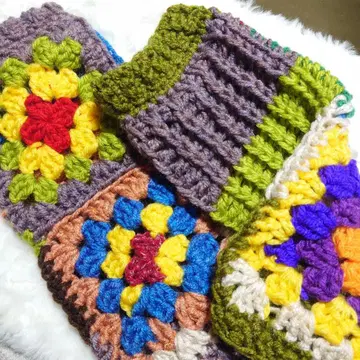 레트로 모티브 레그 워머