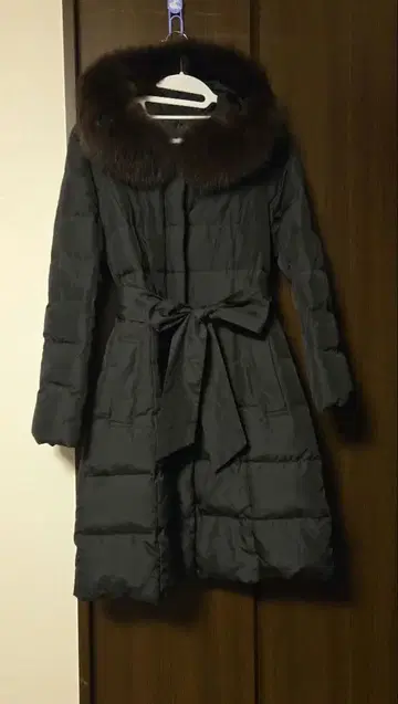 퍼 블랙 다운 롱 자켓