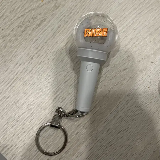 라이즈 응원봉 키링 양도