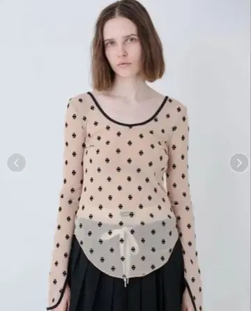 SORIN SWAN LAKE U-NECK TOP (미사용 새상품)