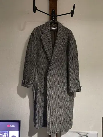 H beauty&youth 헤링본 트위드 빅 코트