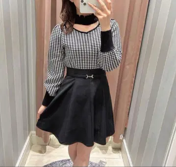 evelyn 하운드투스 체크 초커 패턴 니트 체크 상의