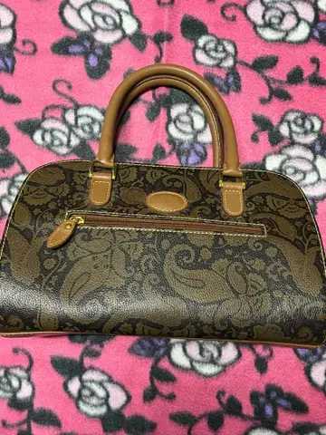 페이즐리 무늬 브라운 핸드백 가죽