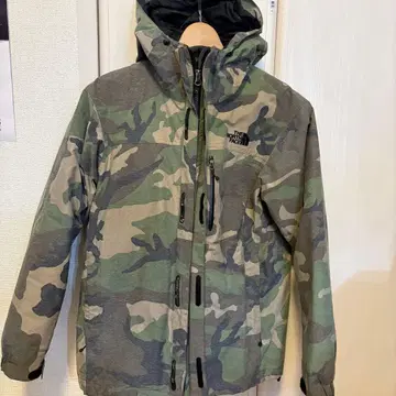 The North Face 카모플라쥬 다운 자켓 S 사이즈 고품질