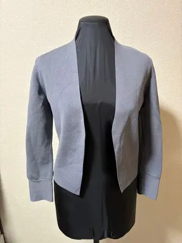 새상품급 SOEJU 숏 니트 자켓 그레이 S 사이즈