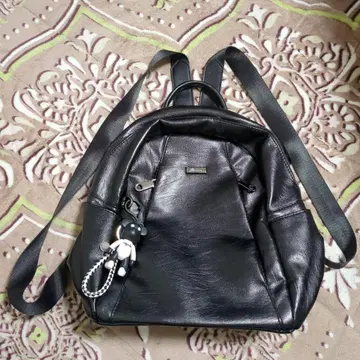 블랙 합성 피혁 백팩