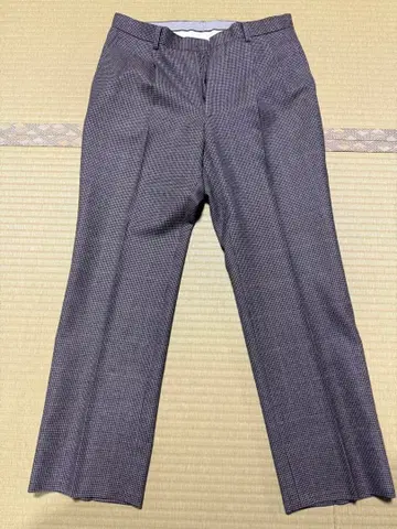 그레이 체크 무늬 슬랙스