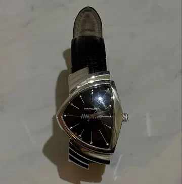 해밀턴 벤츄라 블랙 가죽 시계