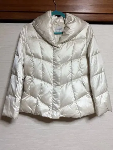 아이보리 다운 자켓