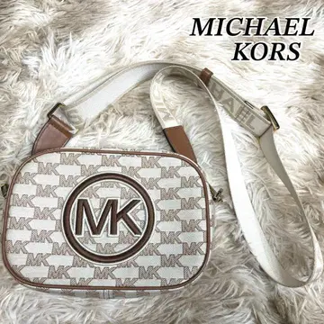 새상품급 마이클코어스 숄더백 MK 올 패턴 로고 벨트 캔버스