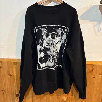 BEAMS T 프린트 맨투맨