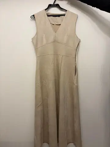 베이지 슬리브리스 롱 원피스