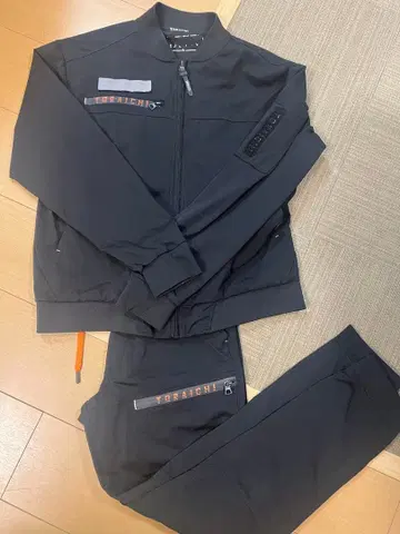 토라이치 작업복, 블랙과 그레이