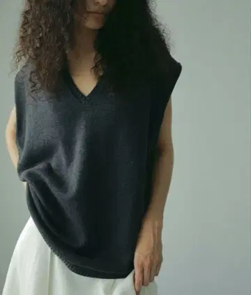 [ 새상품급 ] ETRE TOKYO 코튼 캐시미어 니트 베스트