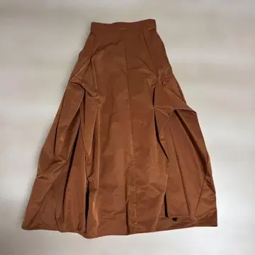 새상품, 언슬리드 UN3D. 오렌지 스커트!