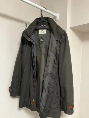 AIGLE 마운틴 파카 (탈부착 가능 플리스 베스트 포함)