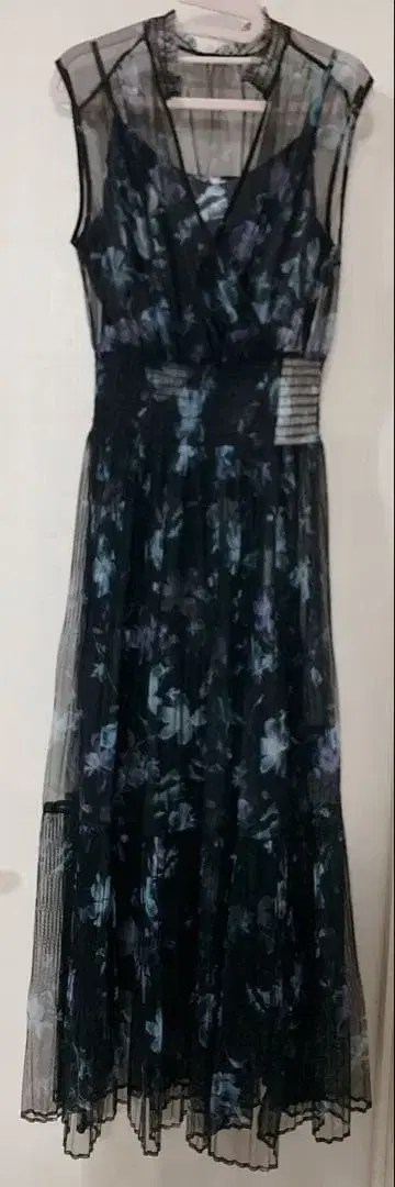 [ 새상품 ] FRAY I.D 시어 플라워 플리츠 원피스 BLK 1