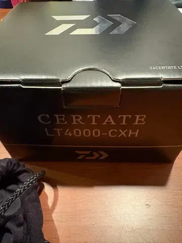 미사용 새상품 다이와 24 셀테이트 LT 4000CXH