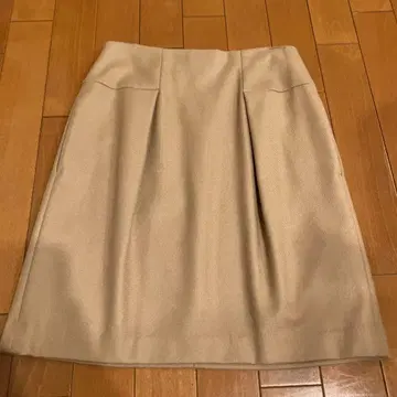 베이지 스커트 무릎 기장 플리츠