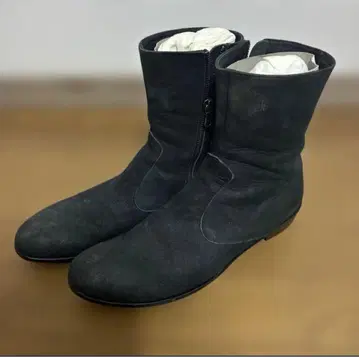 블랙 가죽 사이드 지퍼 숏부츠 BEAMS