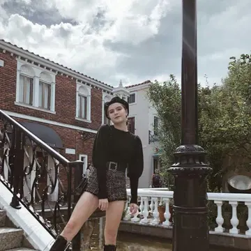 epine 트위드 숏 팬츠 + 빈티지풍 벨트