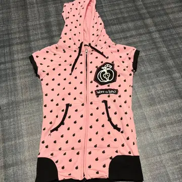 Hello kitty 반팔 후드티 atmos