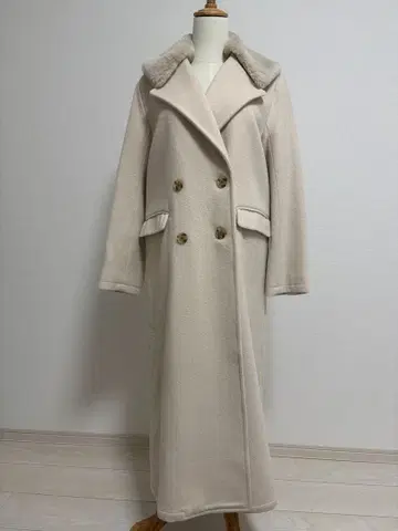 Ameri Vintage 퍼 달린 더블 브레스트 롱 코트