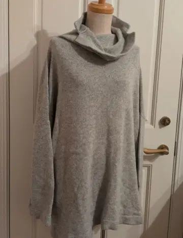 Veritecoeur 그레이 하이넥 니트 긴팔