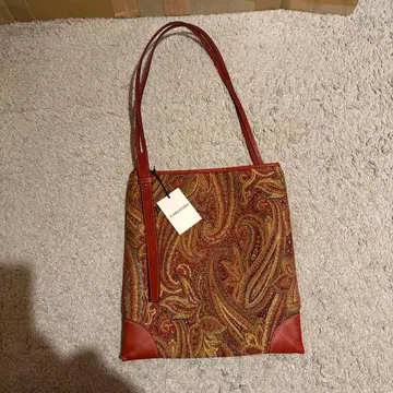 A'VACATION 페이즐리 무늬 토트백