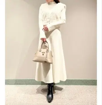 아이보리 니트 롱 원피스 퍼 포함