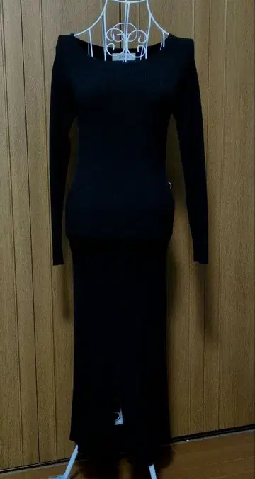 JENNE 블랙 니트 롱 원피스 긴팔