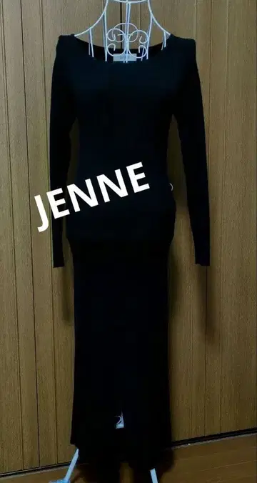 JENNE 블랙 니트 롱 원피스 긴팔